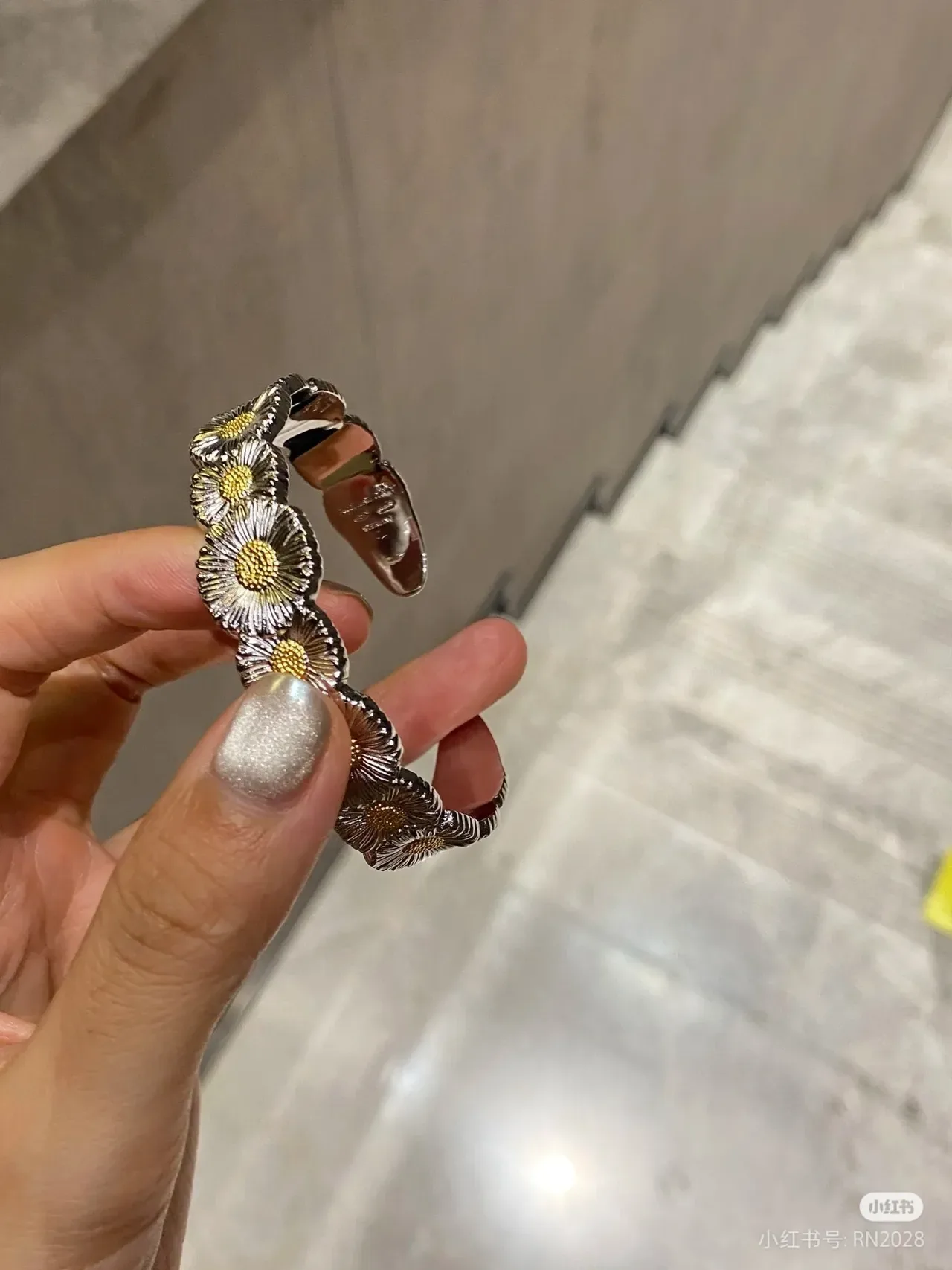 Silver and Gold Daisy Motif Open Cuff Bracelet 2