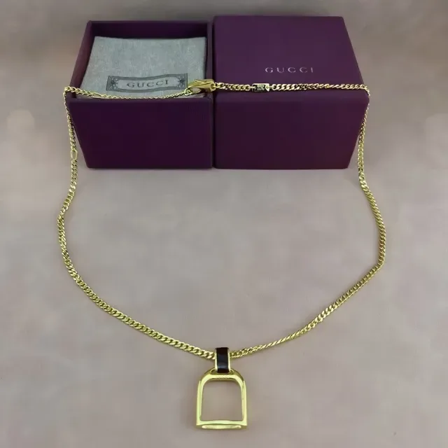 Silver Black Chain Stirrup-Shaped Pendant Necklace 5