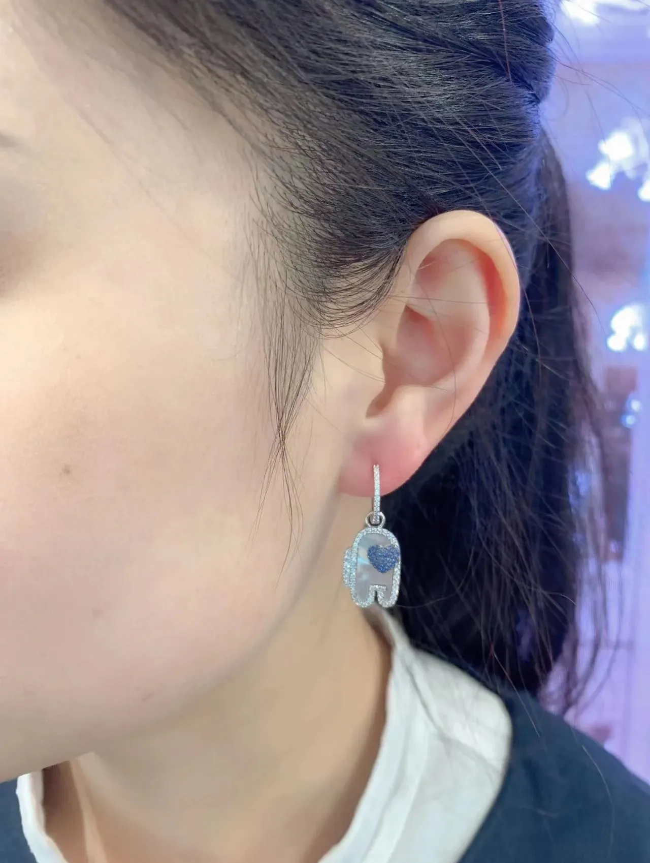 Silver Black Heart-Shaped Stone Pavé Clear Stones Earrings 2
