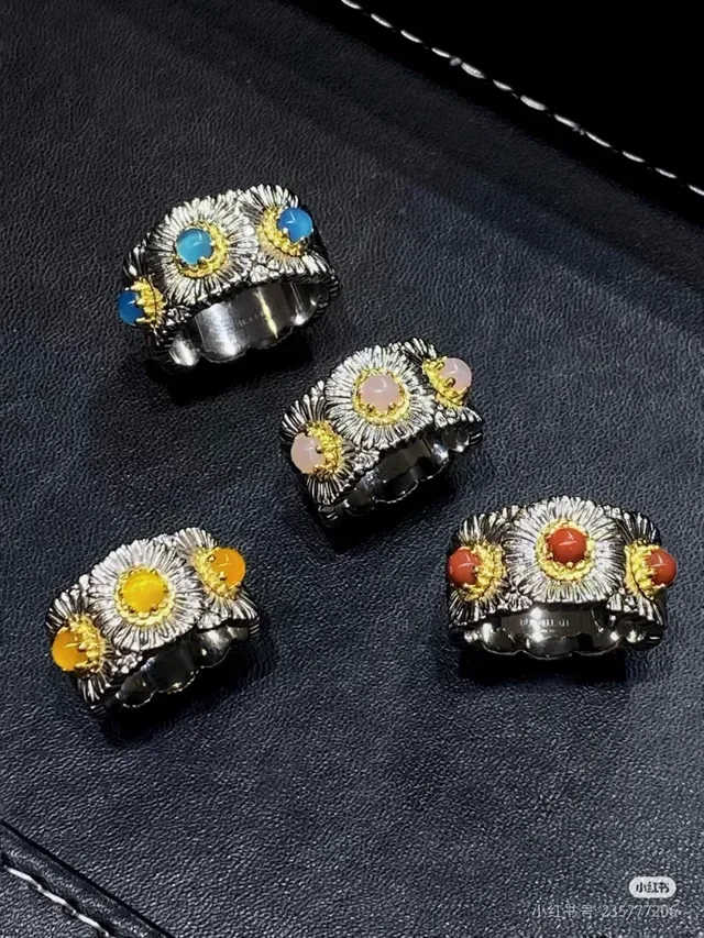 Silver Gold Floral Motif Cabochon-Set Ring 9