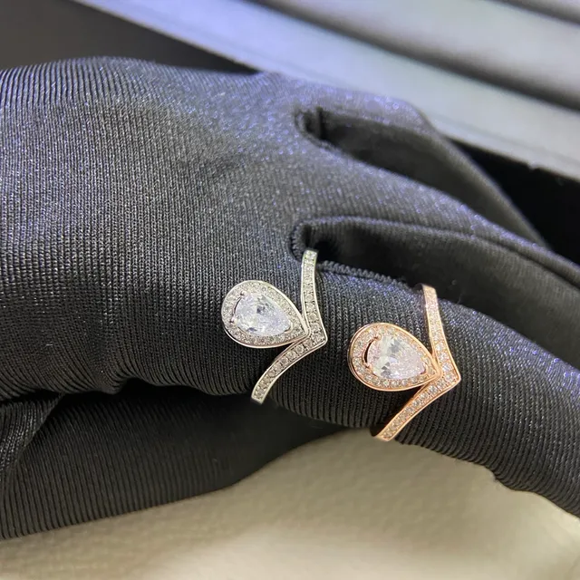 Silver Gold Pear-Shaped Central Stone Pavé-Set Shoulders Ring 2