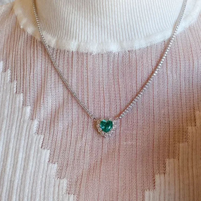Silver Green Pavé-Set Heart-Shaped Pendant Necklace 9