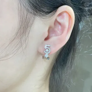 Brincos pendentes de tom prata com pedra pavé número 5