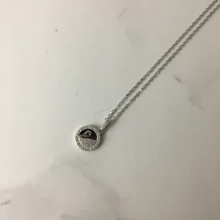 银色碎钻天鹅图案吊坠项链