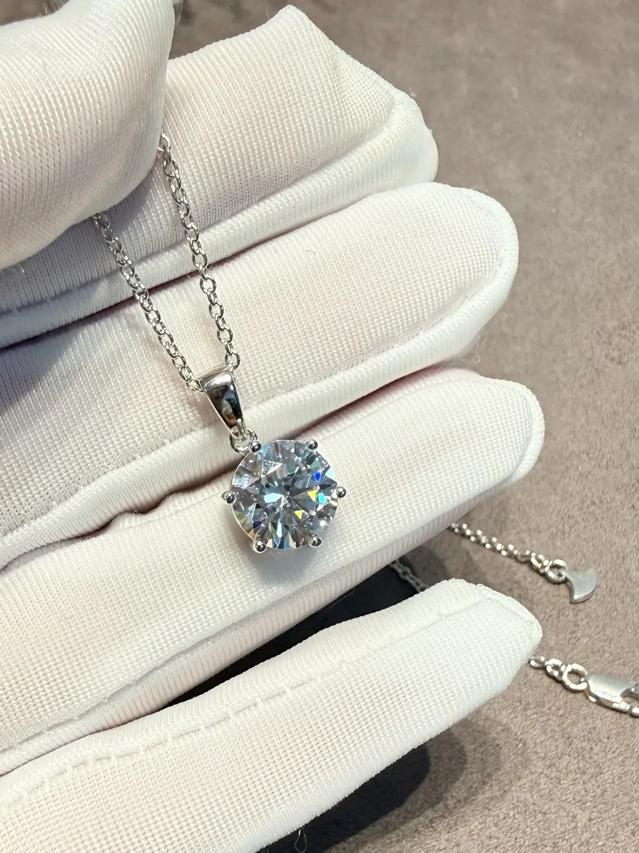 Silver-Tone Round Solitaire Pendant Necklaces 4