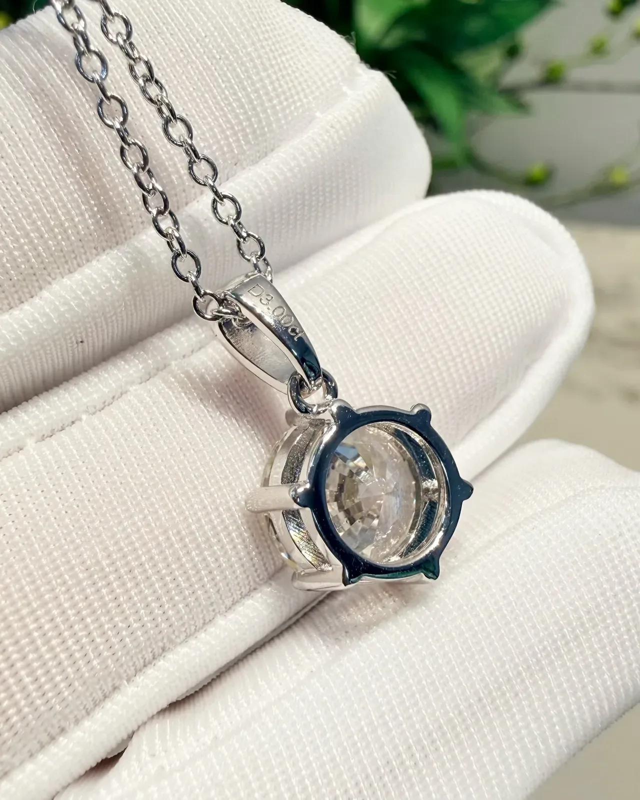 Silver-Tone Round Solitaire Pendant Necklaces 5