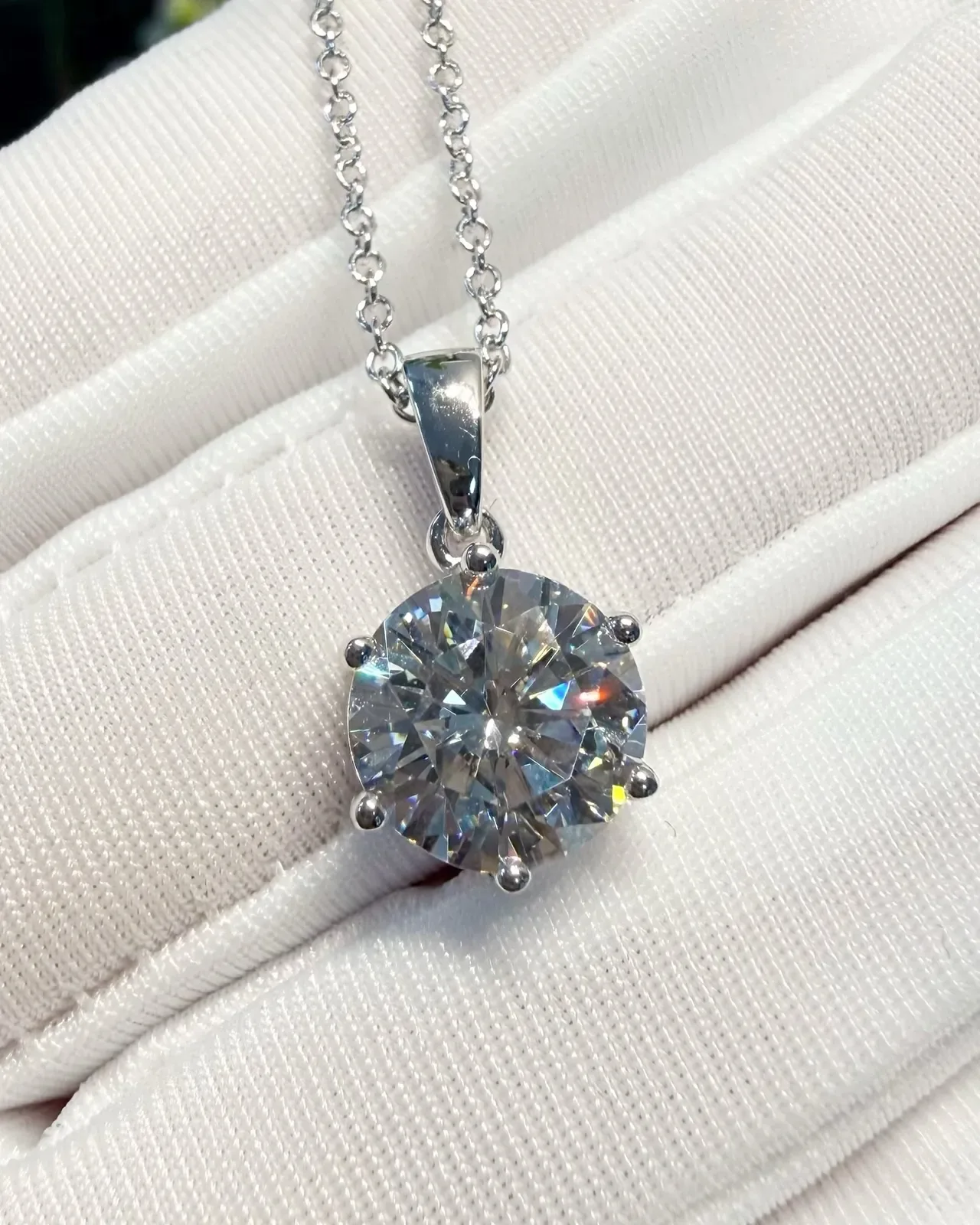 Silver-Tone Round Solitaire Pendant Necklaces 7