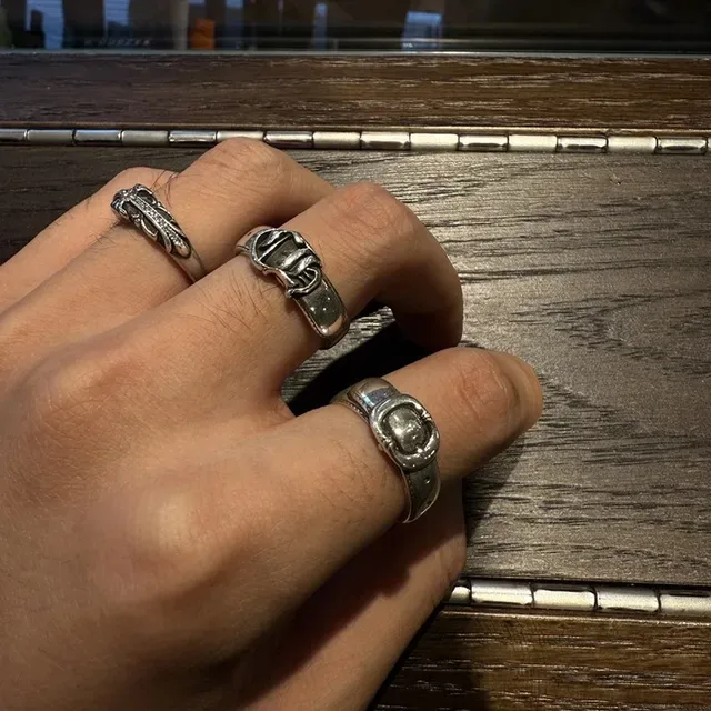 Silver-Toned Buckle Motif Oxidized Ring 5