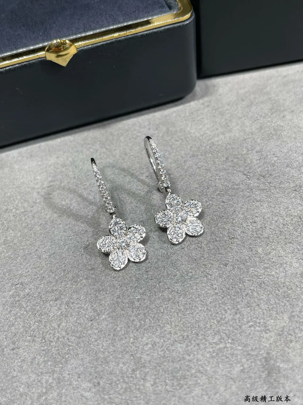 Silver Transparent Pavé-Set Floral Motif Metal Necklace 4