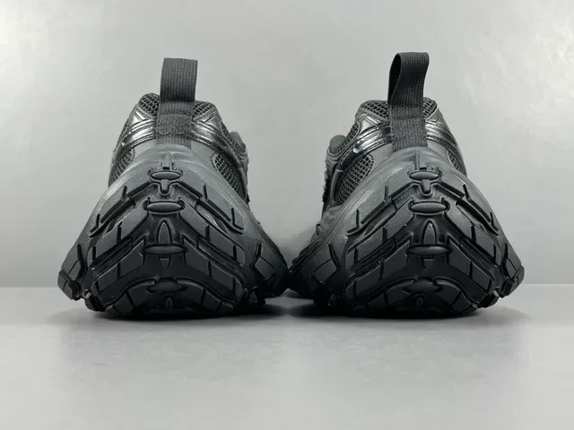 Skechers أحذية رياضية سوداء monochrome oversized كعب موجي chunky 17