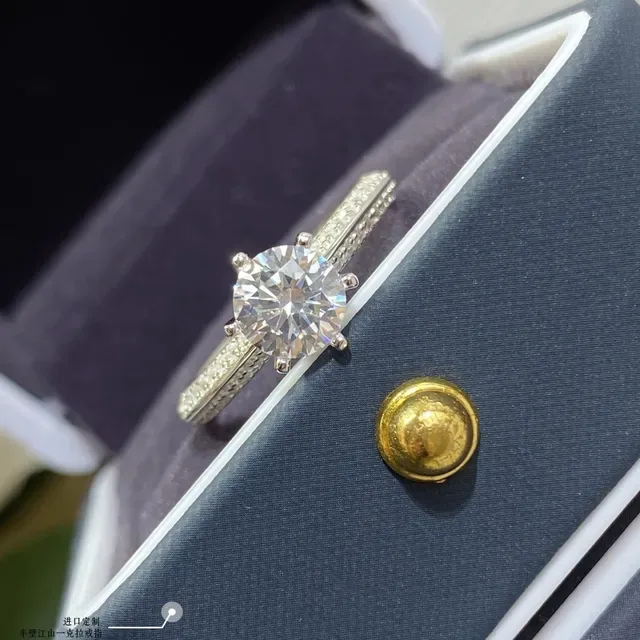 Solitaire Round Brilliant Cut Pavé Band Ring 8