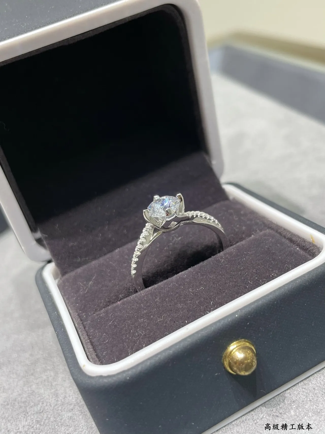 Solitaire Round Brilliant Pavé Shoulder Twist Shank Ring 3