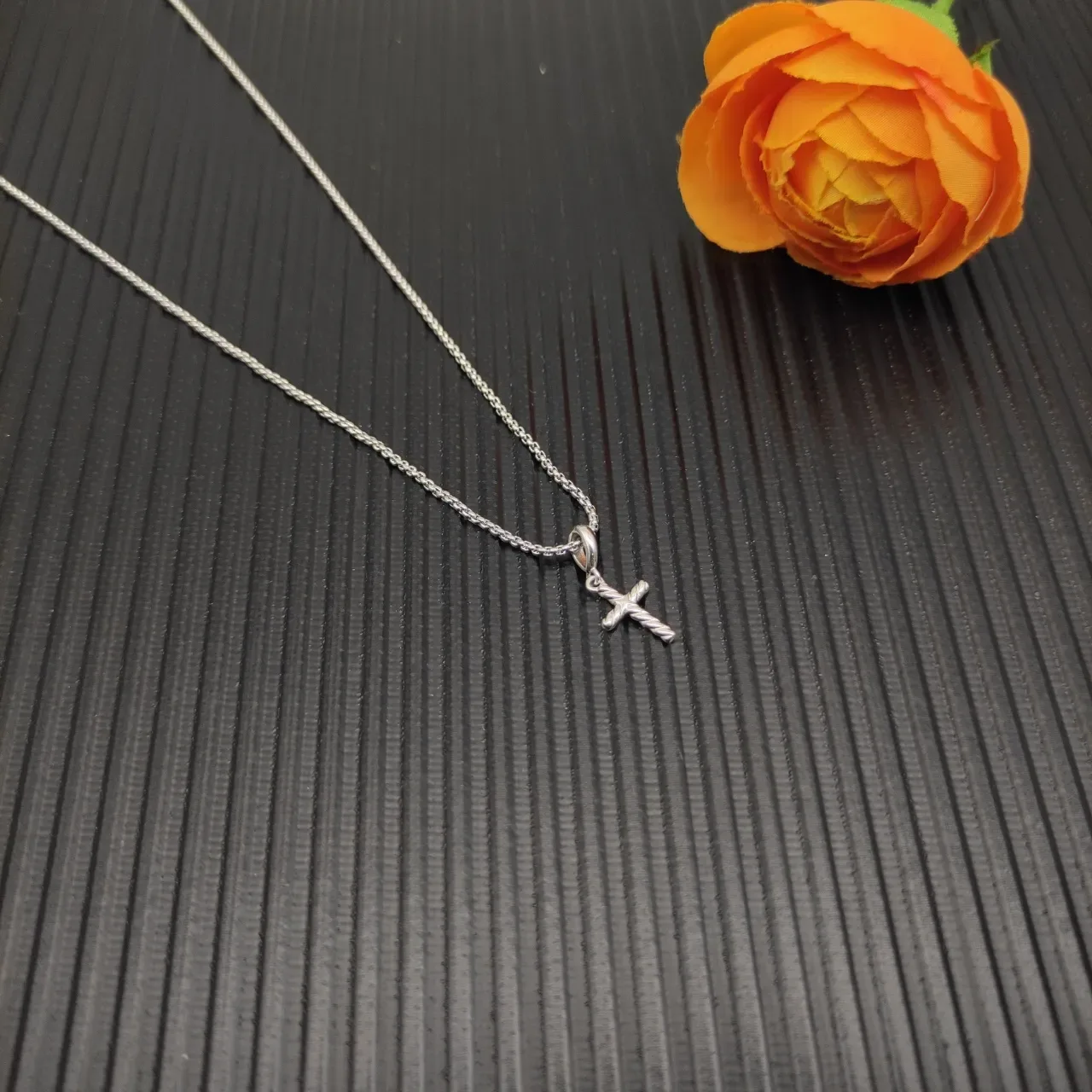 Twisted Rope Cross Pendant Necklace 8