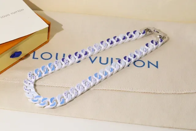 White and Blue Two-Tone Curb-Link Chain Necklace 7