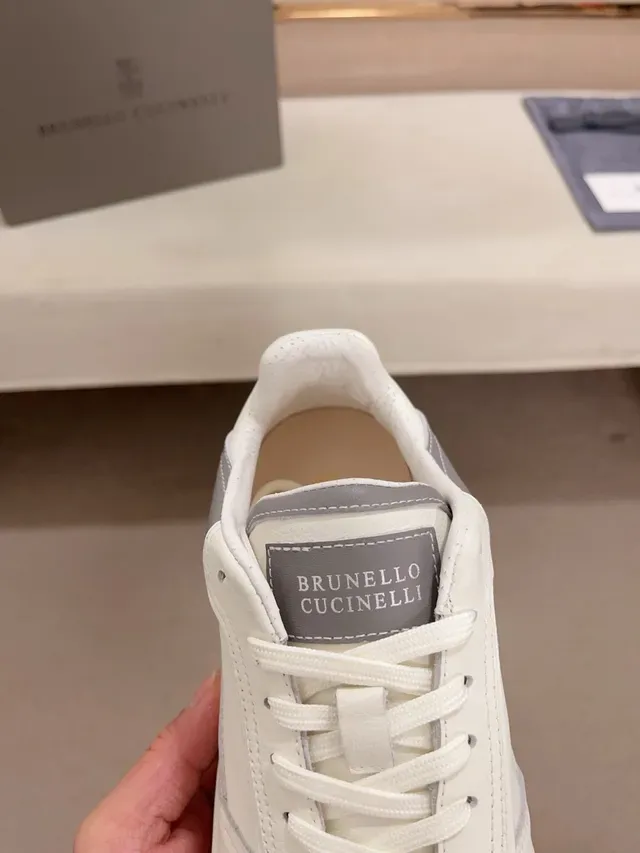 White and Gray Panelled Leather Lifestyle Sneaker 4