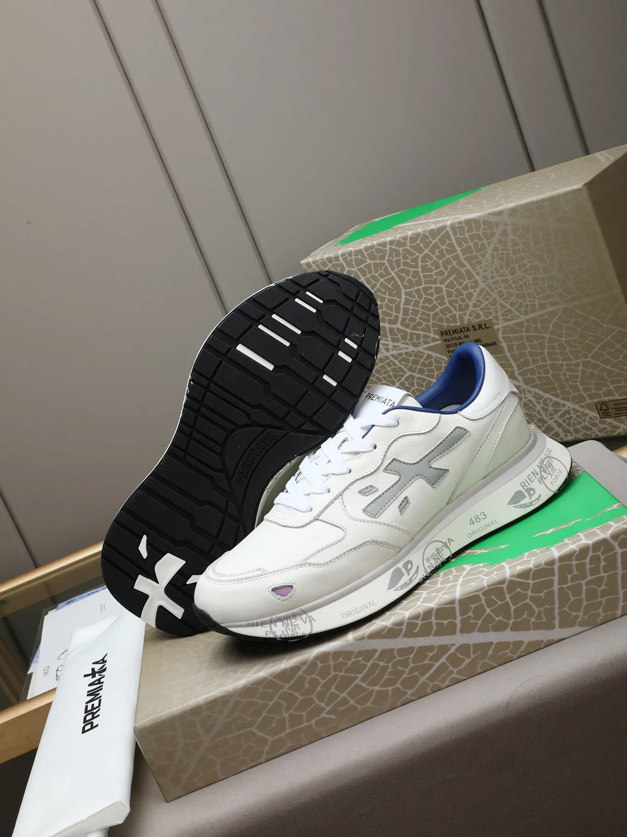 White Blue Leather Upper Contrasting Collar Lifestyle Sneakers 4