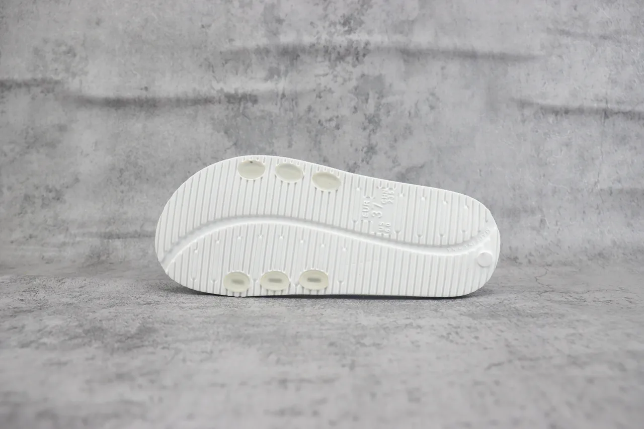 White Molded Single-Strap Slide Slipper 6