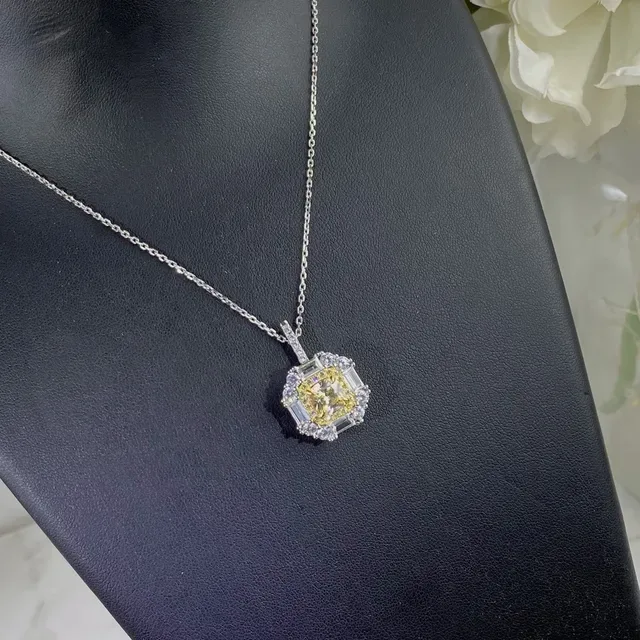 Yellow Silver Cushion-Cut Central Stone Halo Setting Necklace 4