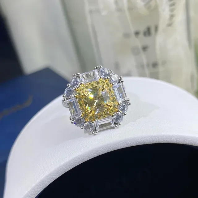 Yellow Silver Cushion-Cut Central Stone Halo Setting Necklace 7