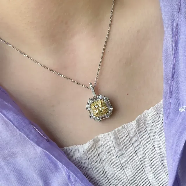 Yellow Silver Cushion-Cut Central Stone Halo Setting Necklace 9