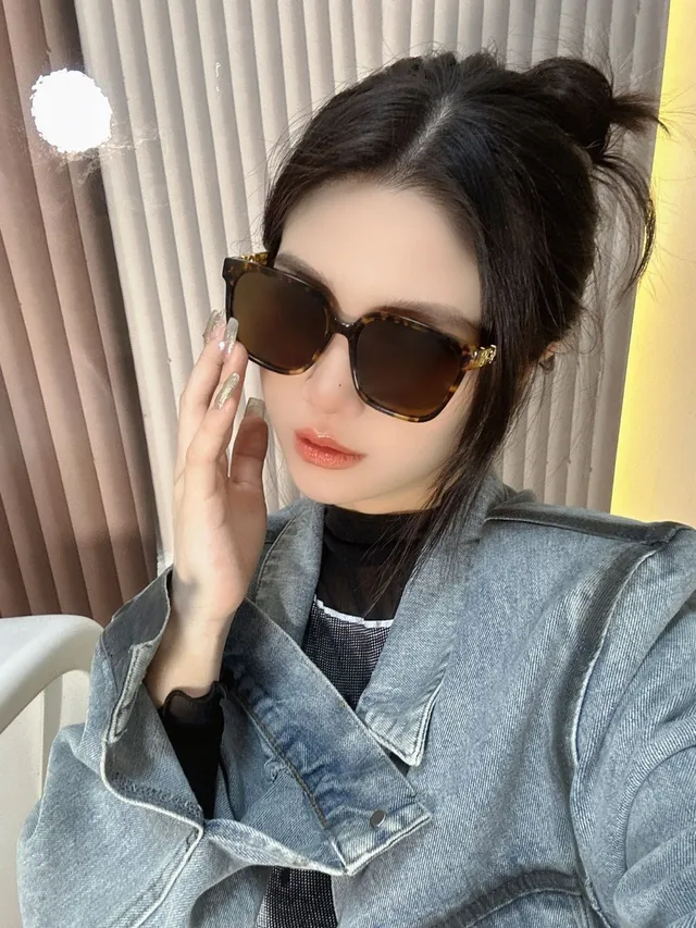 Gentle Monster Oversized Square Black Sunglasses 4