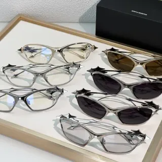 Gentle Monster Star-Inspired Angular Cat-Eye Sunglasses