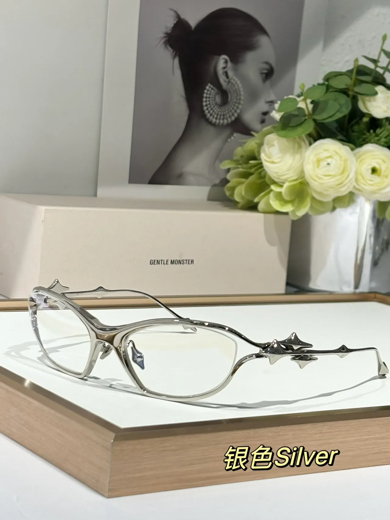 Gentle Monster Lunettes de soleil angulaires en forme d'œil de chat inspirées des étoiles 3
