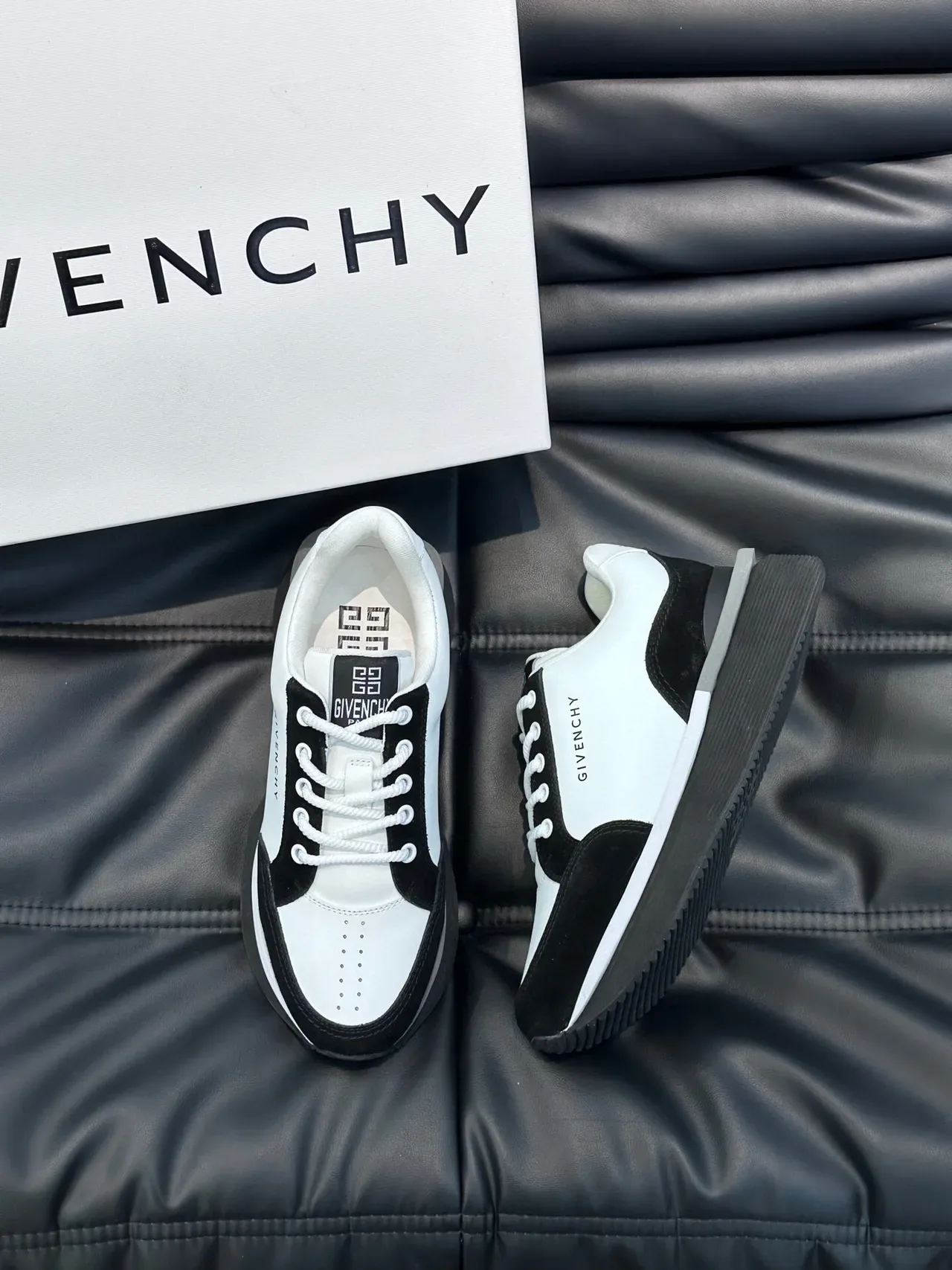 Givenchy City Sport أحذية رياضية أبيض وأسود أسلوب حياة 3