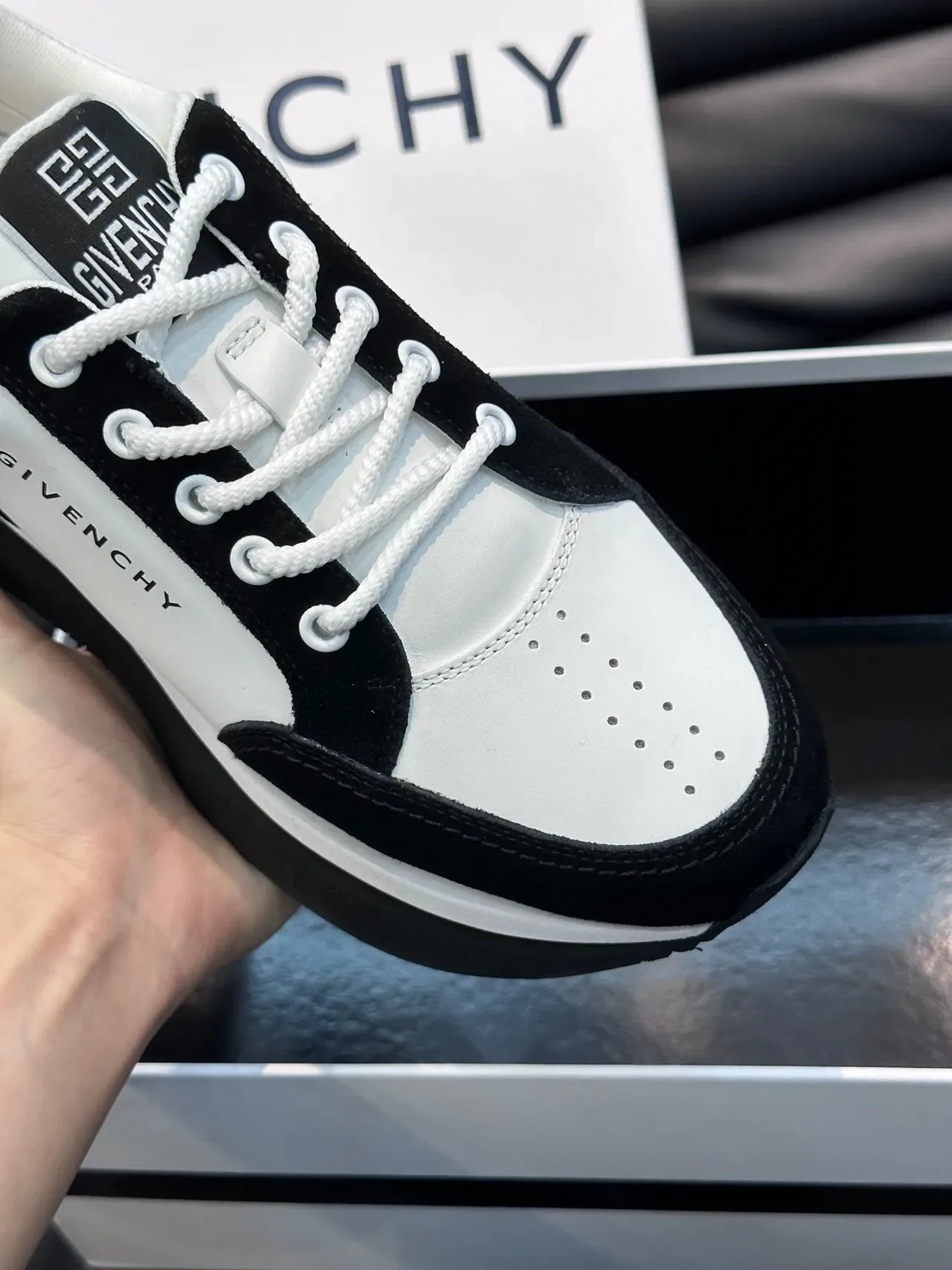 Givenchy City Sport أحذية رياضية أبيض وأسود أسلوب حياة 7