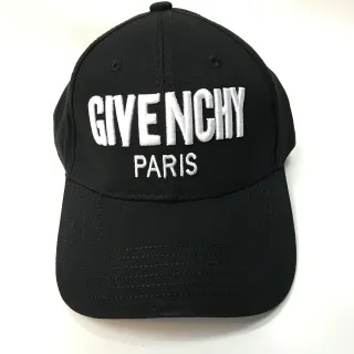 قبعة بيسبول سوداء مطرزة بلوقو Givenchy