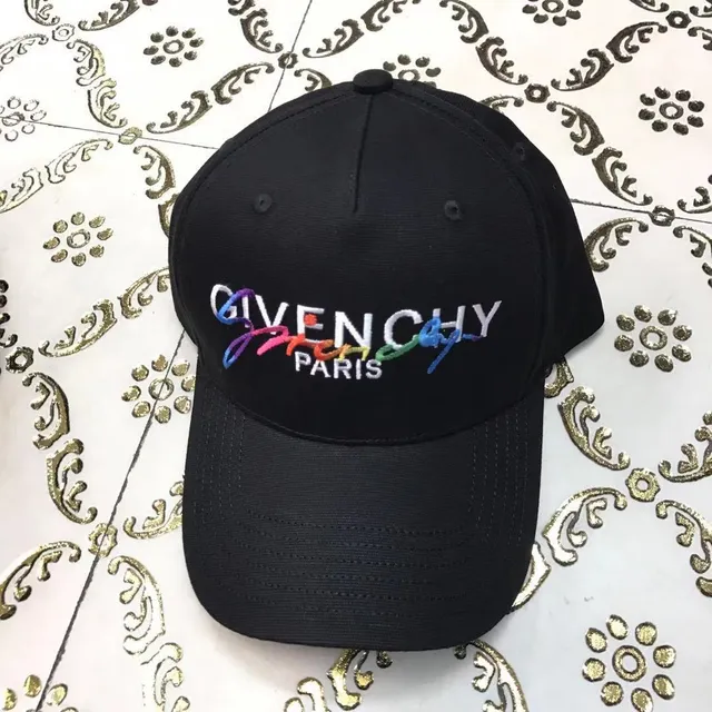 قبعة بيسبول سوداء مطرزة بلوقو Givenchy 3