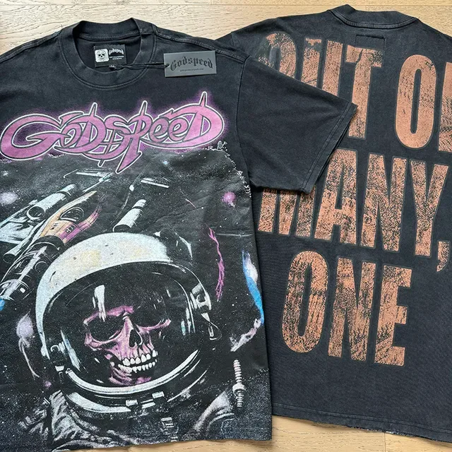 Camiseta oversized Godspeed com estampa de caveira astronauta 4