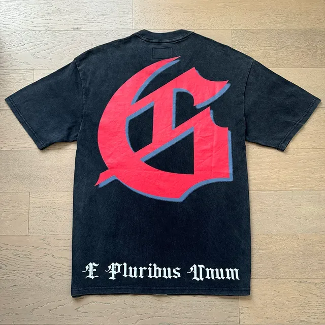 Camiseta preta Godspeed com estampa gráfica 7