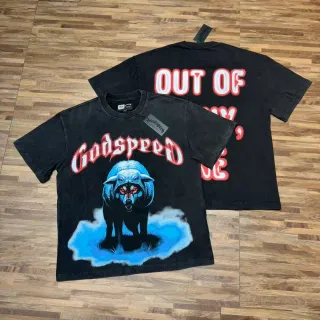 تي شيرت أسود Godspeed بطباعة جرافيك ذئب وخروف