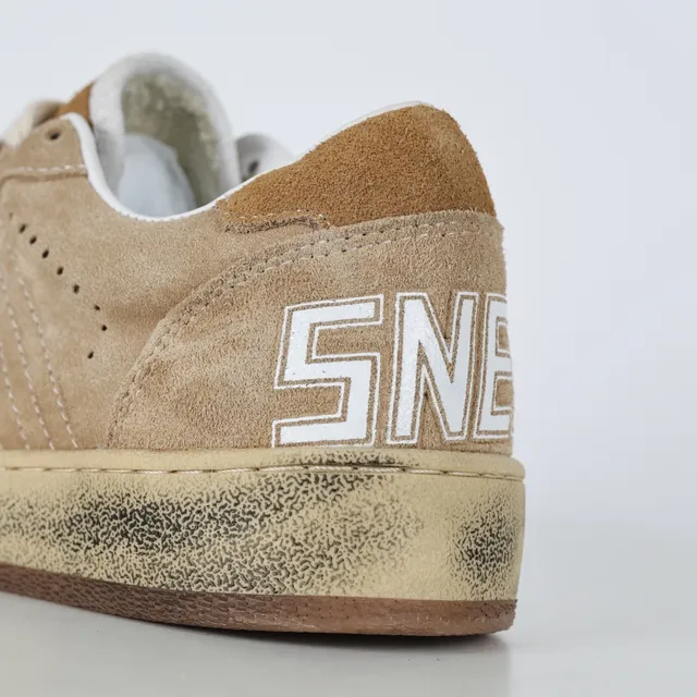 Golden Goose Super-Star Chaussures Lifestyle Beige En Daim Usé 4