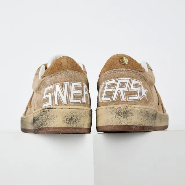 Golden Goose Super-Star Chaussures Lifestyle Beige En Daim Usé 8