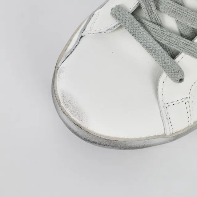 Golden Goose Super-Star Tênis Lifestyle Brancos e Prateados com Estrela de Glitter 5