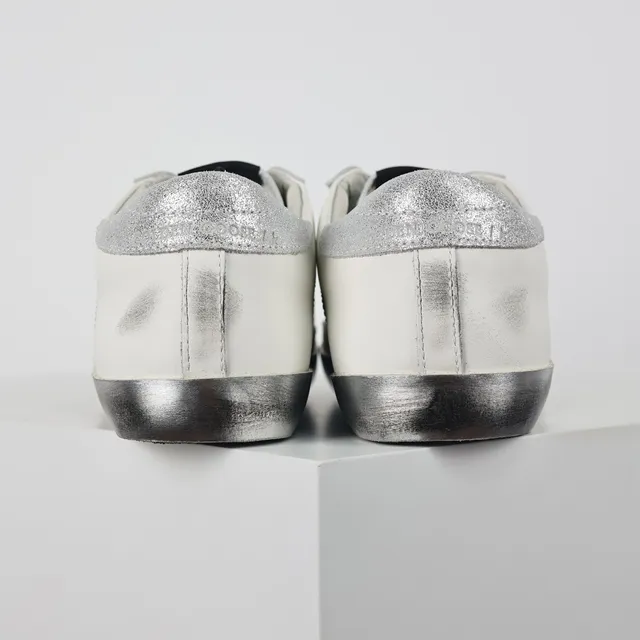 Golden Goose Super-Star Tênis Lifestyle Brancos e Prateados com Estrela de Glitter 8