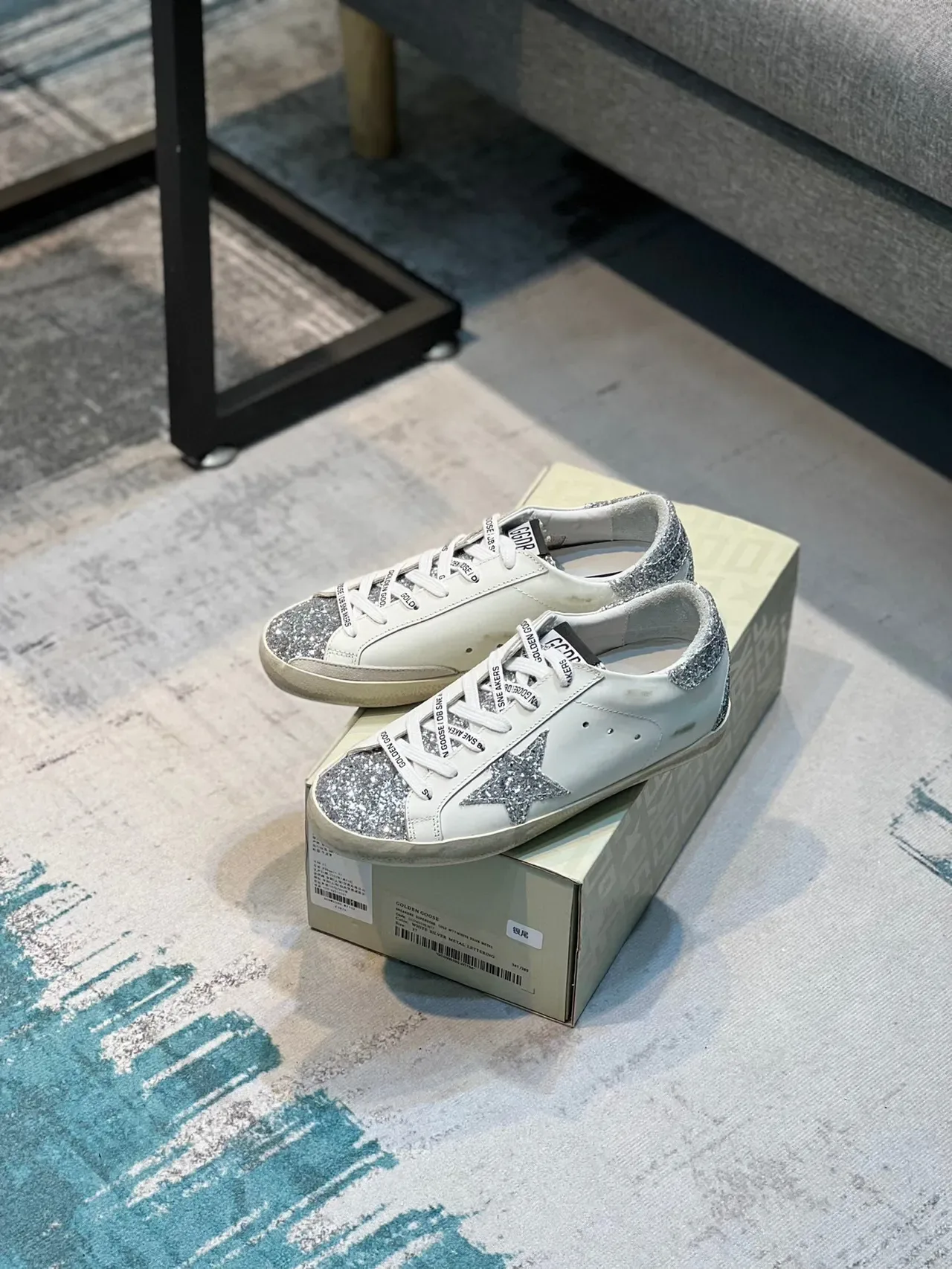 Golden Goose Super-Star Détail Blanc Argent Solaire Caoutchouc Distressé Chaussures Lifestyle 7
