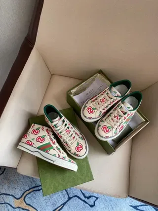 Gucci Ace Apple-Print Cream Lifestyle Sneakers 2