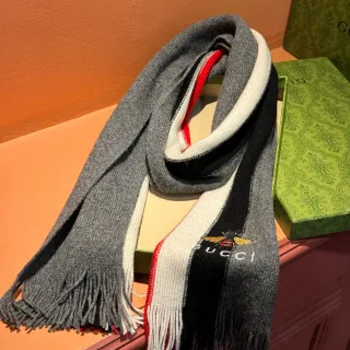 Gucci نقشة النحل مخطط محبوك كشمير وشاح