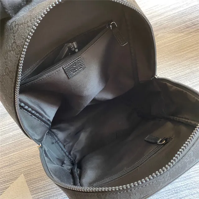 Gucci بيج أسود GG Monogram كانفاس حافة جلد حقيبة ظهر كاجوال 19