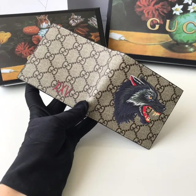Gucci Beige Black GG Supreme Canvas Embroidered Wolf Head Short Wallet 5