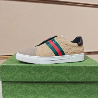 Gucci بيج براون سليب أون كويلتد GG جلد لايف ستايل سنيكرز