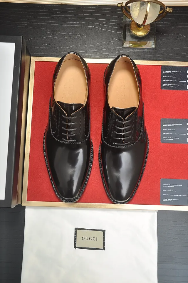 Gucci Preto Marrom Brilhante Couro Verniz GG Monogram Detalhe Brogue Sapatos Oxford 5