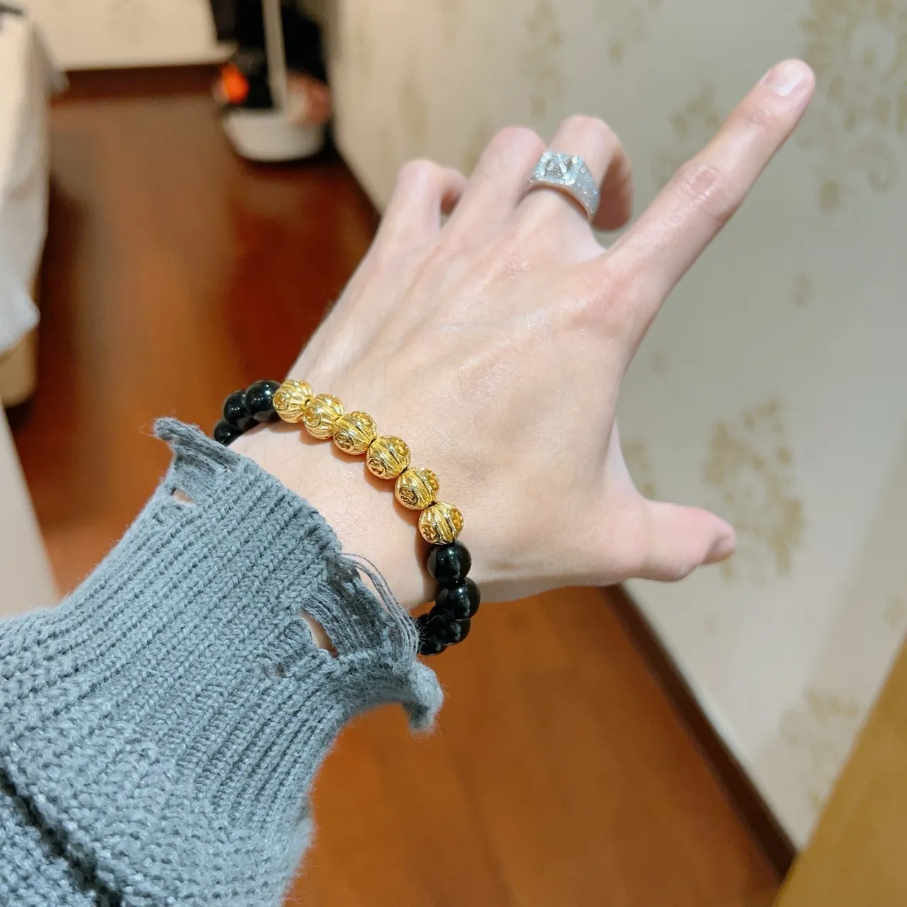 Gucci Black Gold Beaded Alternating Bracelet 4