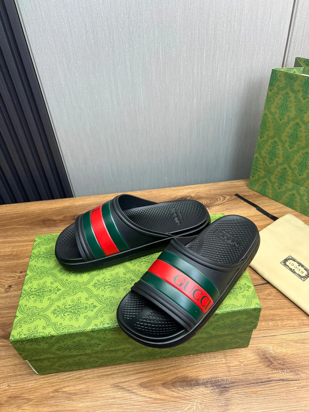 Gucci Black Green Molded Rubber Sole Web Stripe Band Slippers 3