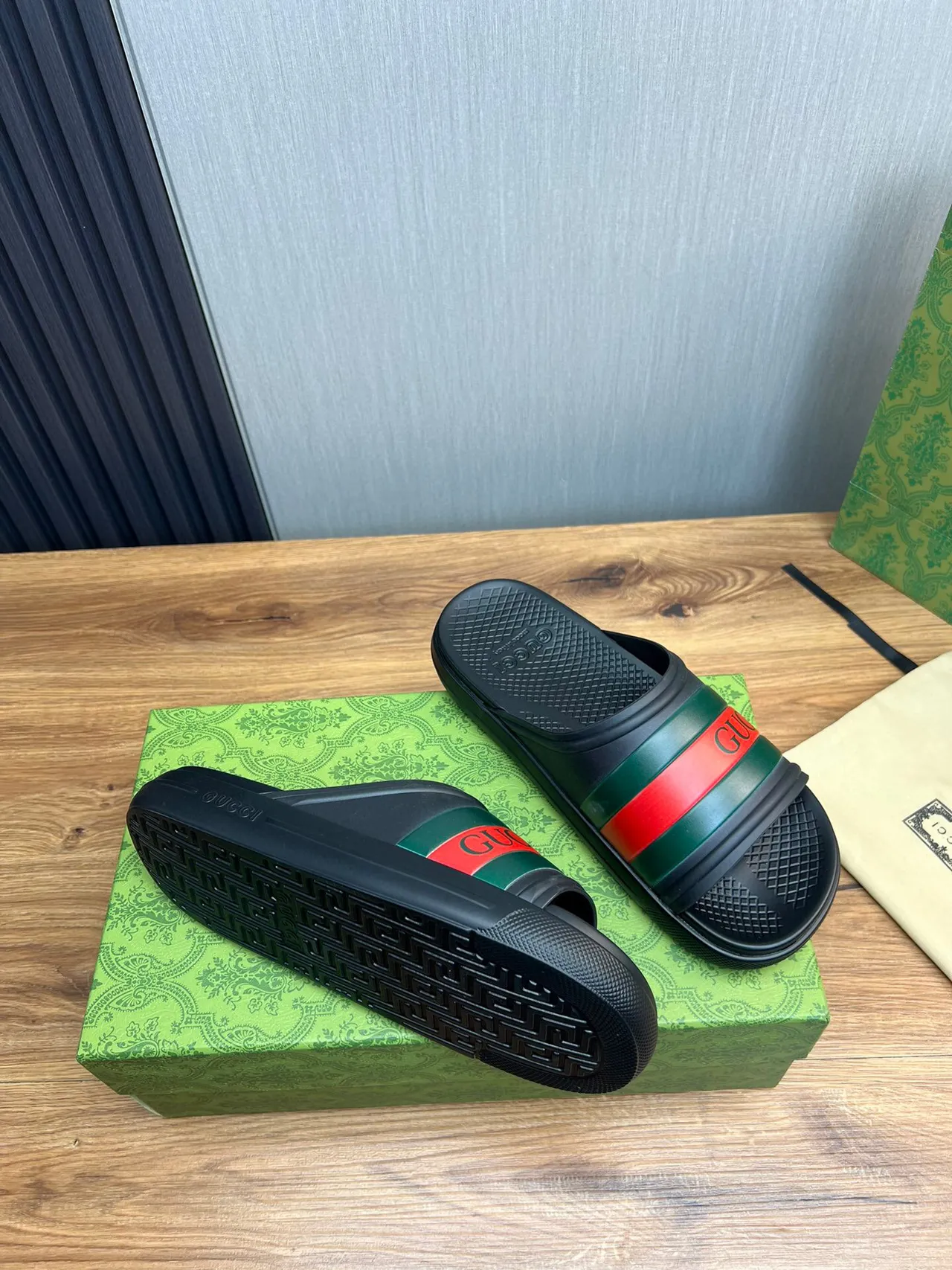 Gucci Black Green Molded Rubber Sole Web Stripe Band Slippers 4