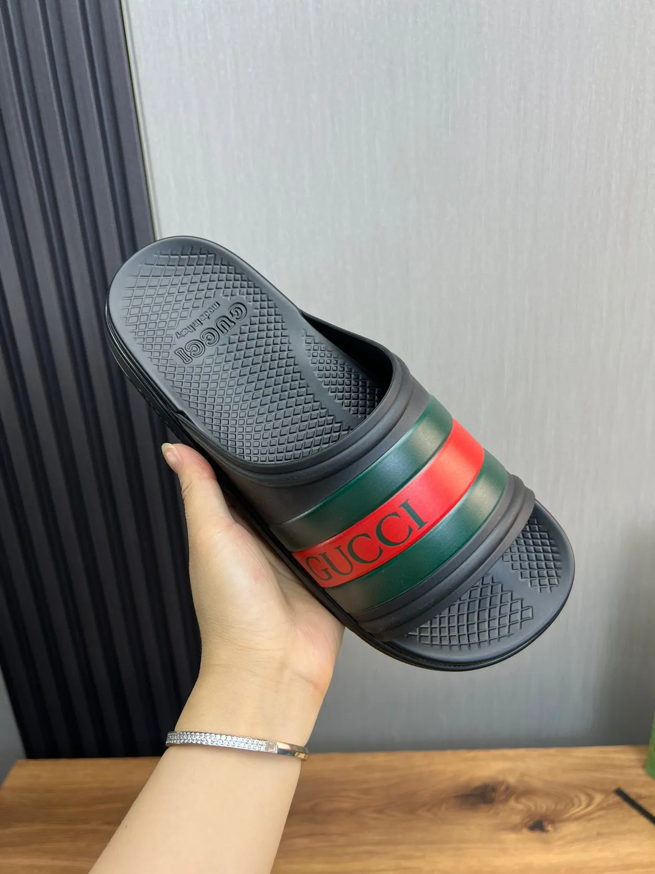 Gucci Black Green Molded Rubber Sole Web Stripe Band Slippers 9