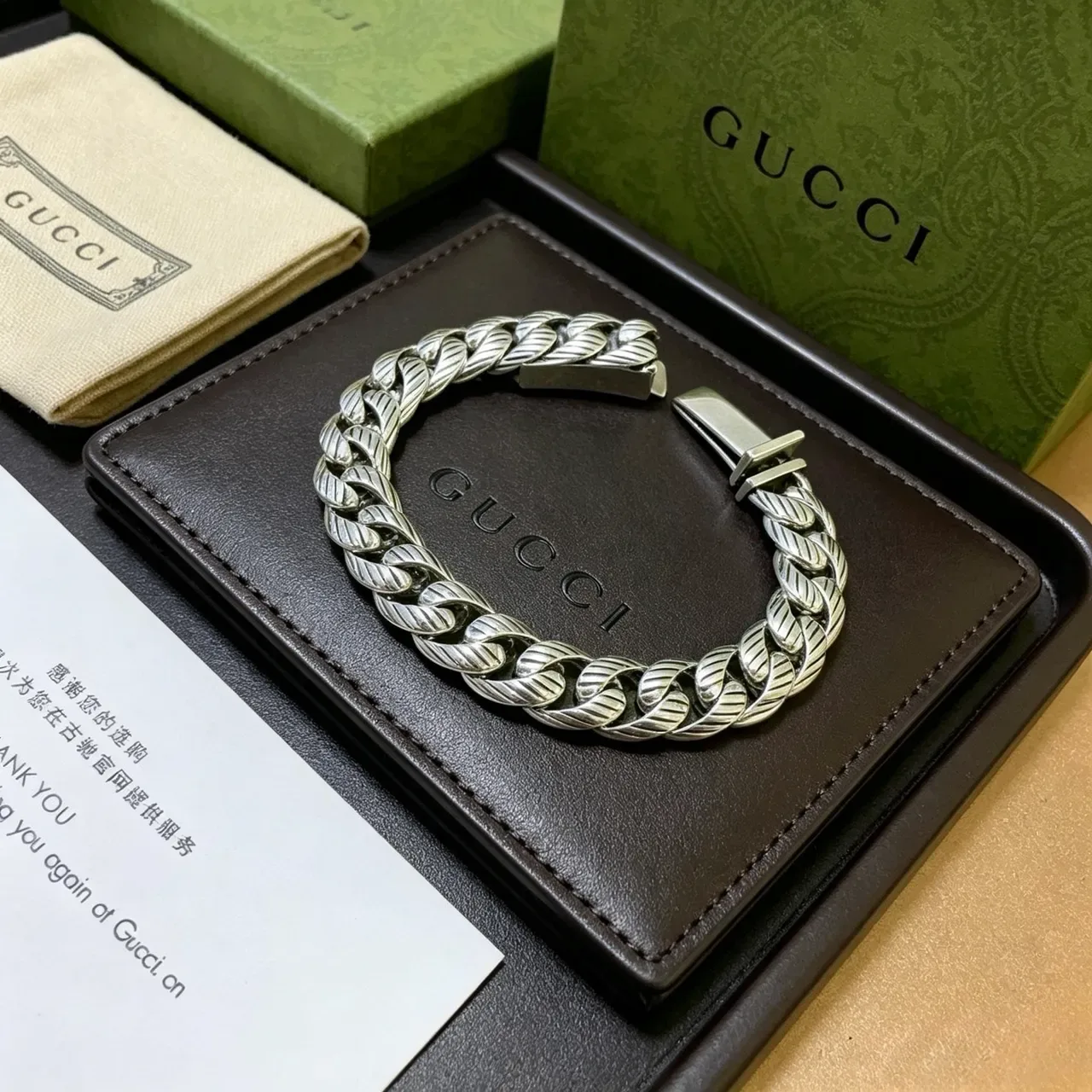 Gucci Chunky Curb-Link Engraved Leaf Motif Silver Bracelet 5